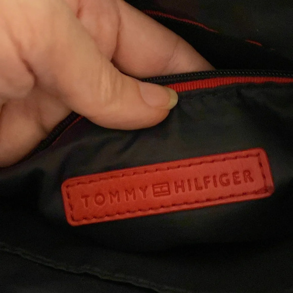 Tommy Hilfiger Monogram Crossbody - Picture 6 of 8